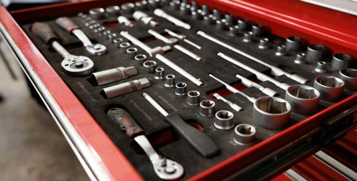 Jakie są kluczowe korzyści z używania skrzynki narzędziowej Kistenberg?