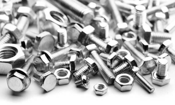 Czym charakteryzują się nakrętki pływające? 