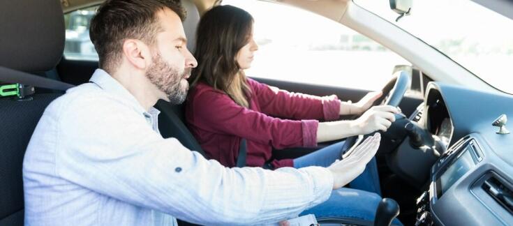 Jakie są koszty kursu na prawo jazdy kategorii C?