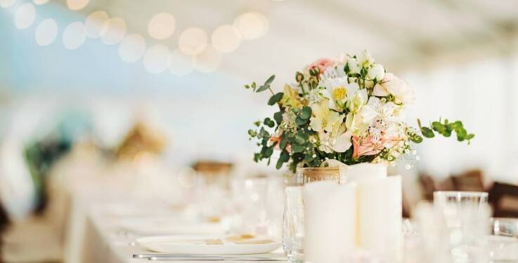 Namioty weselne na Śląsku - jak zaplanować logistykę wydarzenia?