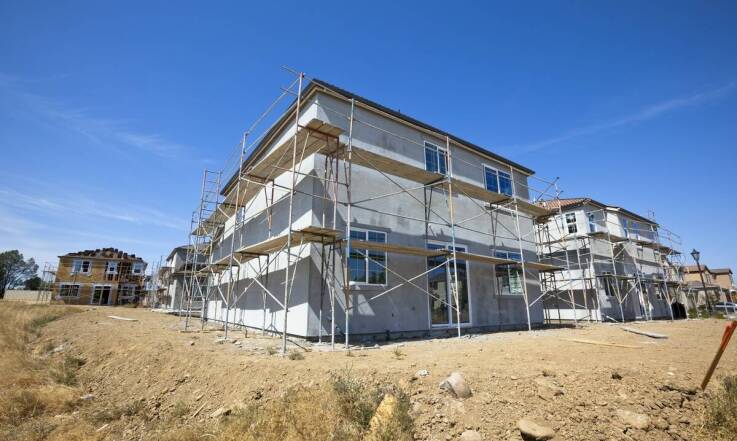 Kompleksowa budowa domów - co obejmuje oferta firm budowlanych?