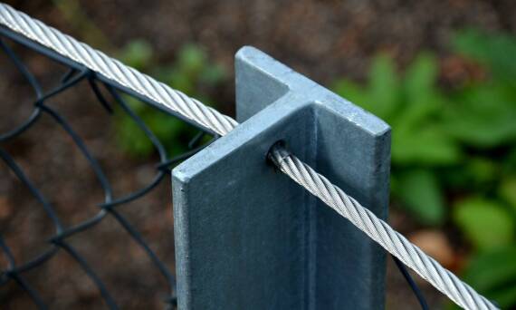 Odporność na korozję – dlaczego to kluczowy element przy wyborze ogrodzenia?