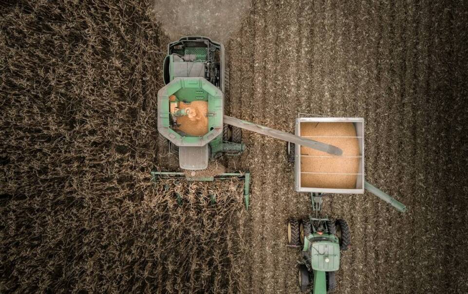 Proces załadunku i rozładunku kombajnów: nowoczesne rozwiązania techniczne