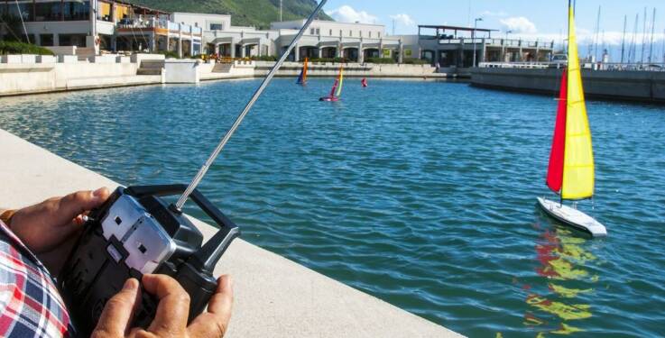 Kurs motorowodny w Gdyni: co obejmuje nauka bezpiecznego holowania?