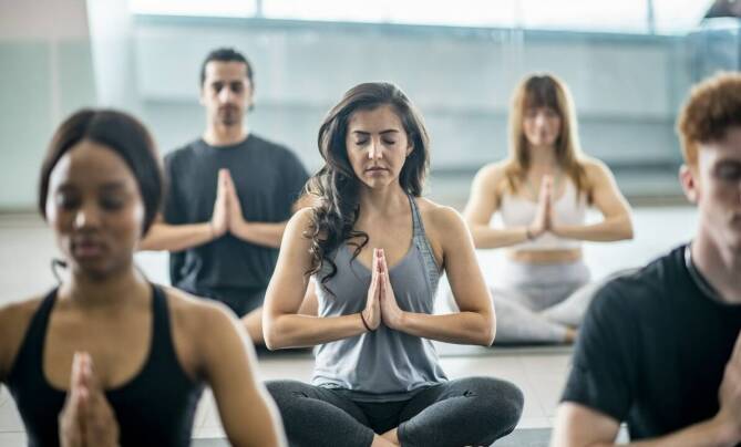 Wpływ mindfulness na zdolność do życia w chwili obecnej
