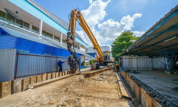 Jak transport ziemi wpływa na jakość prac budowlanych?