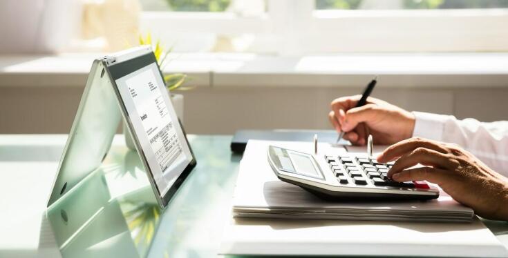 Obsługa płacowa i kadrowa: Jakie usługi oferuje łódzkie biuro?