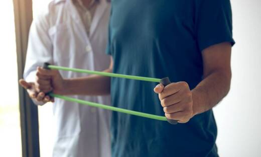 Wpływ fizykoterapii na poprawę jakości życia pacjentów z przewlekłymi chorobami