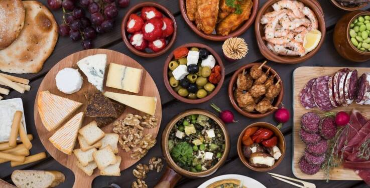 Wyjątkowe doświadczenia kulinarne w hotelowej restauracji z kuchnią regionalną