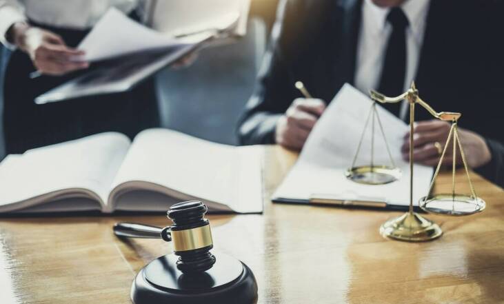 Jakie usługi oferuje komornik w Swarzędzu?