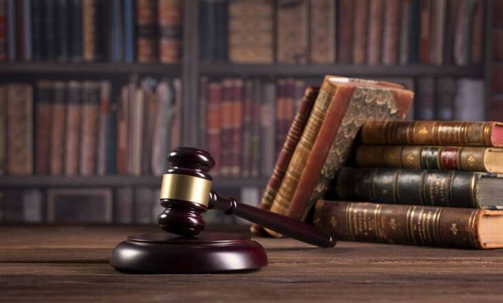 Dlaczego w sprawach karnych pomoc prawnika jest niezbędna?