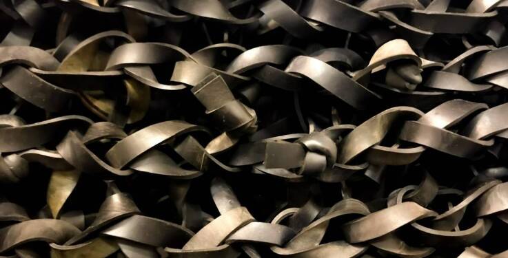 Jakie są główne korzyści z zastosowania certyfikowanych taśm w regeneracji pasów?