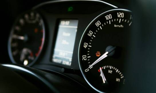 Jak wpływa jakość paliwa na efektywność floty firmowej?