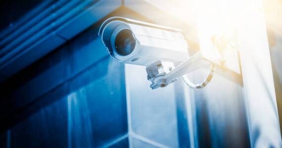 Jakie są główne zalety monitoringu z funkcją detekcji twarzy?