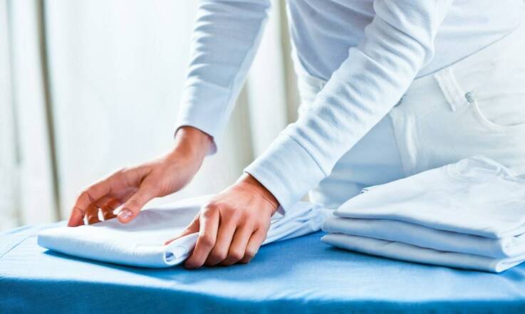 Profesjonalne prasowanie odzieży – oszczędność czasu i perfekcyjny wygląd