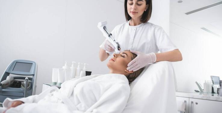 Jakie umiejętności zdobywasz na szkoleniu z medycyny estetycznej w stolicy?