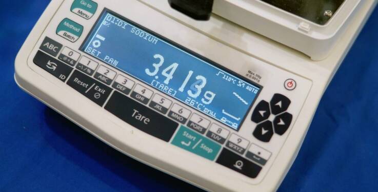 Jakie parametry techniczne są istotne przy wyborze wirówki do badań klinicznych?