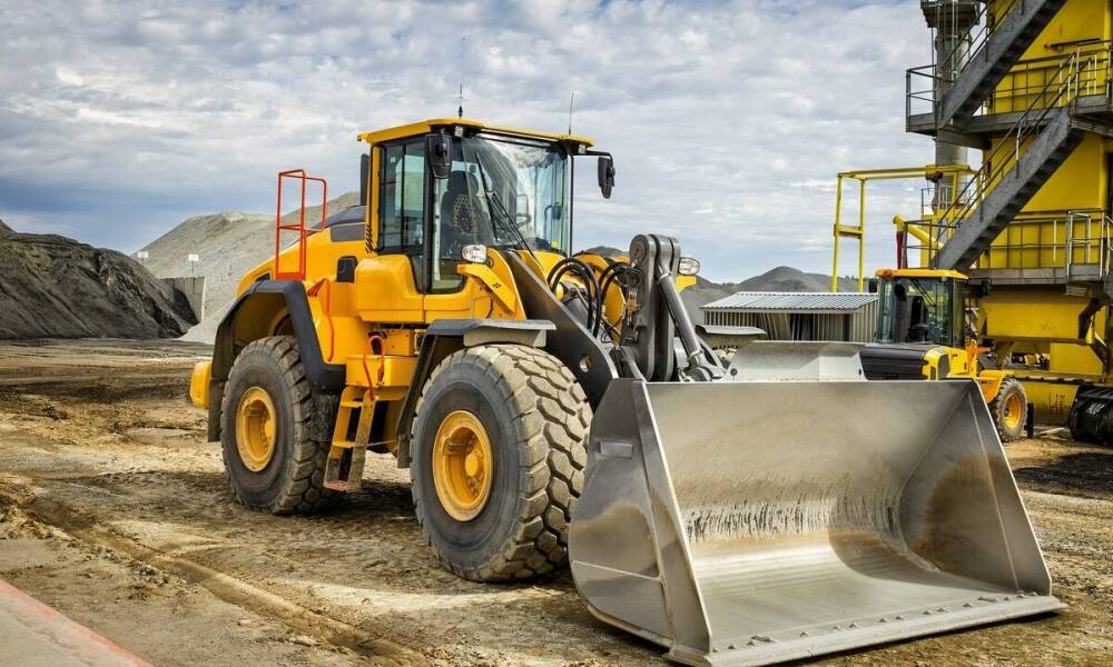 Jak mobilny serwis opon radzi sobie z nietypowymi awariami maszyn rolniczych?