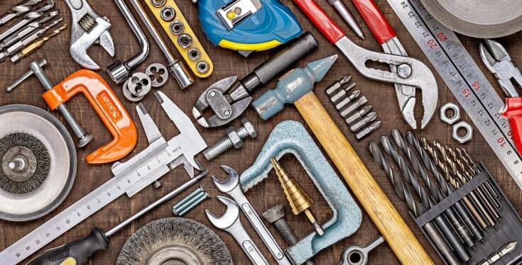 Pasy narzędziowe jako niezbędny element wyposażenia każdego pracownika budowlanego