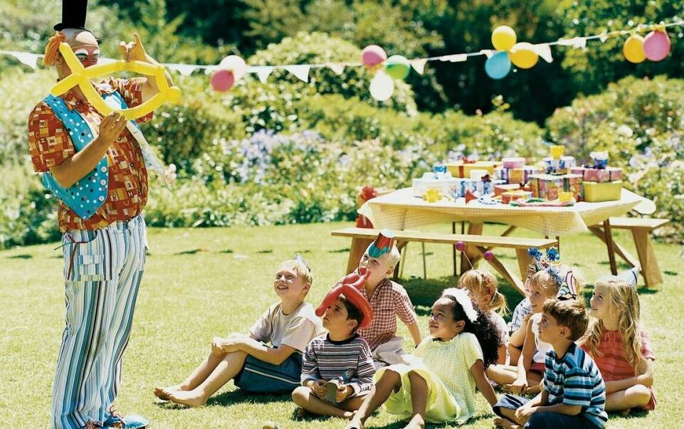 Organizacja urodzin dla dzieci: jak połączyć minigolf z innymi atrakcjami