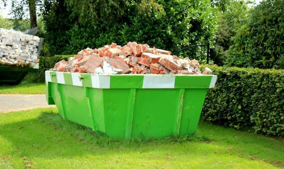 Kontenery na odpady budowlane: Wybór odpowiedniego rozmiaru dla Twojego projektu
