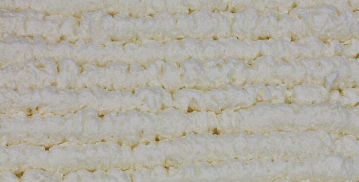 Jak styropian spadkowy wpływa na redukcję mostków termicznych?