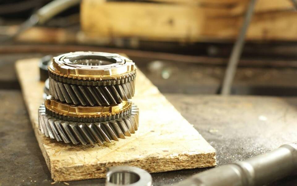 Wybór części używanych po auto kasacji w Brzozowie: co warto wiedzieć?