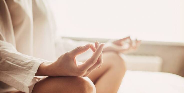 Joga Kundalini online – jak praktyka wpływa na rozwój osobisty?