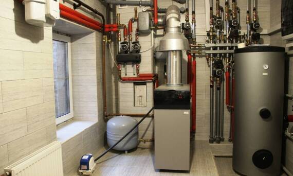 Porównanie różnych rodzajów kotłów i ich montażu