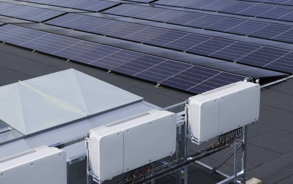 Optymalizacja procesów produkcyjnych dzięki falownikom wektorowym