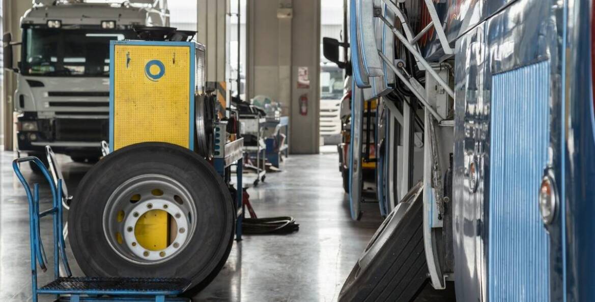 Jakie usługi oferuje warsztat samochodowy dla aut osobowych i dostawczych?