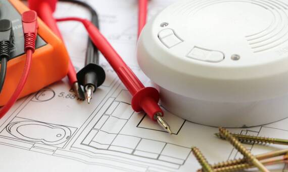 Znaczenie dźwiękowych systemów ostrzegawczych w kontekście bezpieczeństwa pożarowego