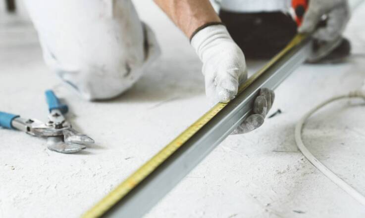 Znaczenie precyzyjnych pomiarów przy zamawianiu rolet wolnowiszących