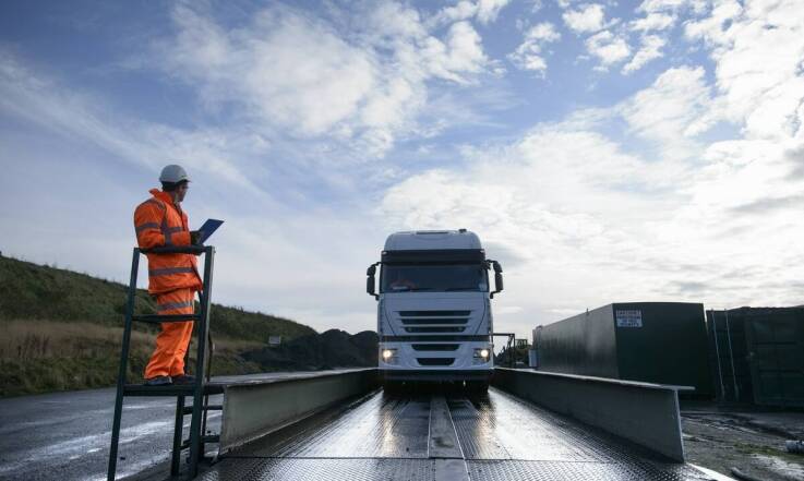 Jak wagi samochodowe wspierają efektywność w logistyce transportowej