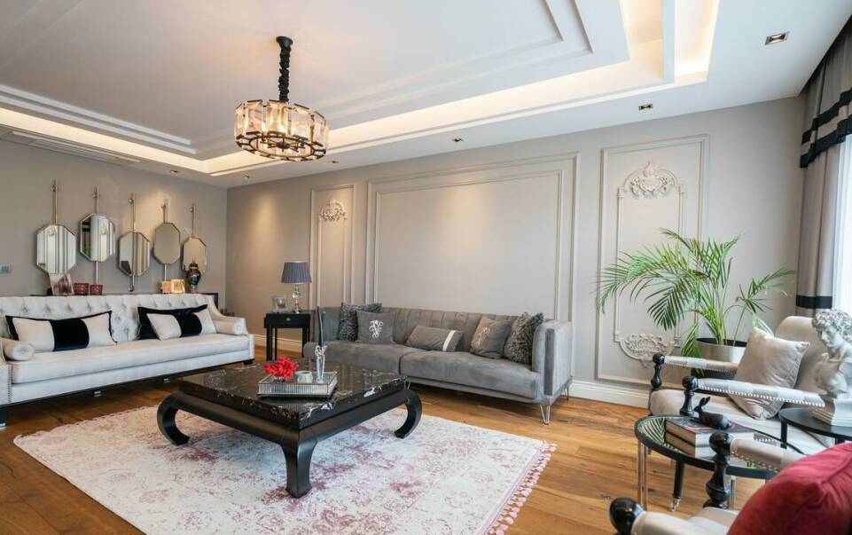 Suknie wieczorowe w stylu glamour – jak olśnić wszystkich?