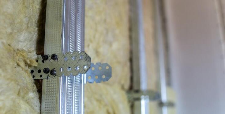 Rola izolacji w systemach biernej ochrony przeciwpożarowej – kluczowe informacje