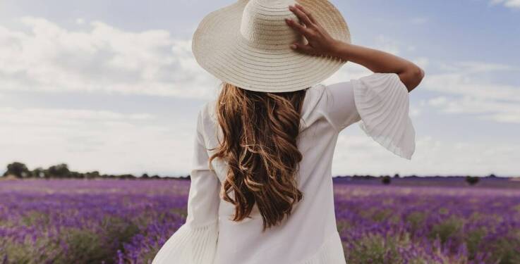 Tupety damskie a różne typy fryzur: Jakie są możliwości?