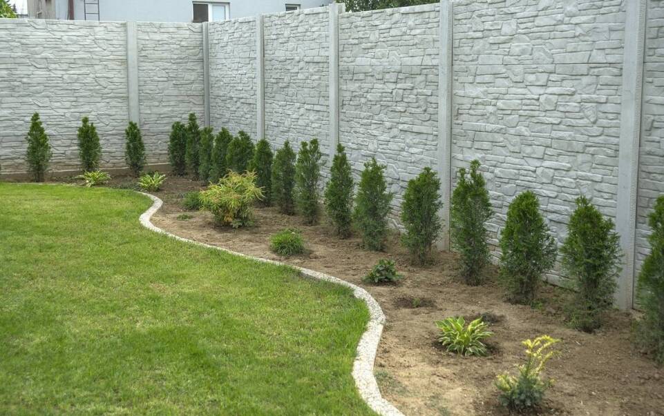 Jakie są korzyści z inwestowania w nowoczesne ogrodzenia dla firm?