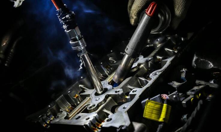 Frezowanie gniazd zaworowych: optymalizacja pracy silnika