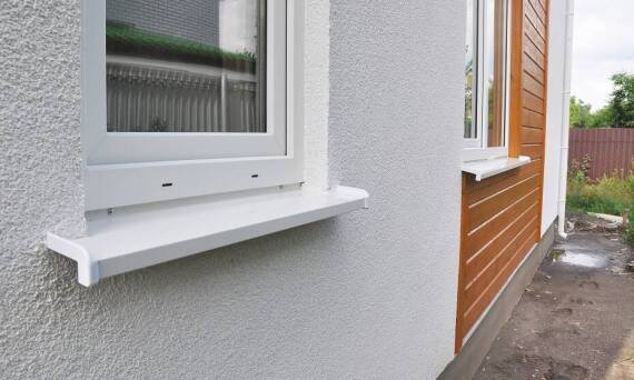 Jaką funkcje pełnią parapety zewnętrzne?