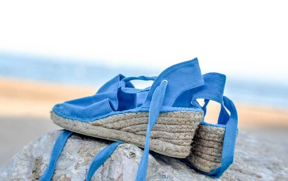 Kapcie męskie skórzane góralskie w kontekście ekologii i zrównoważonego rozwoju