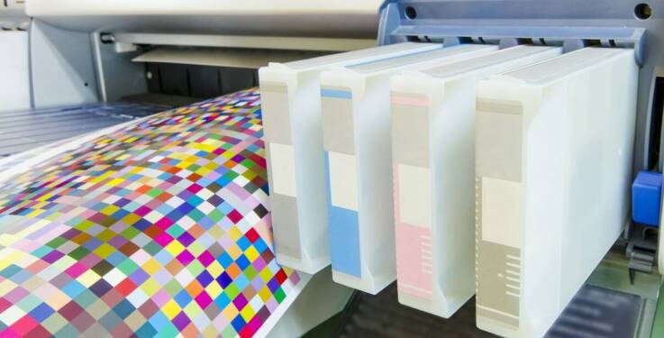 Drukowanie na przezroczystej folii – rozwiązanie dla estetyki i funkcjonalności opakowań