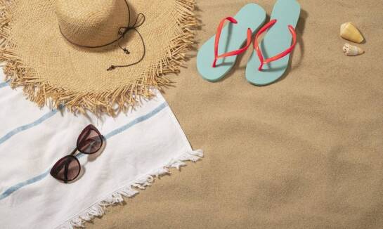 Klapki na basen: Na co zwracać uwagę przy zakupie online?