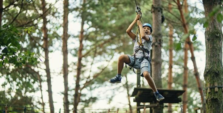 Zabawa bez barier: Park linowy Rembertów dla osób w różnym wieku