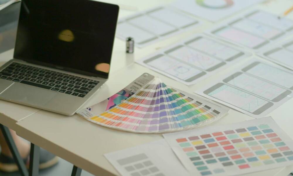 Wpływ projektów graficznych na komunikację wizualną marki