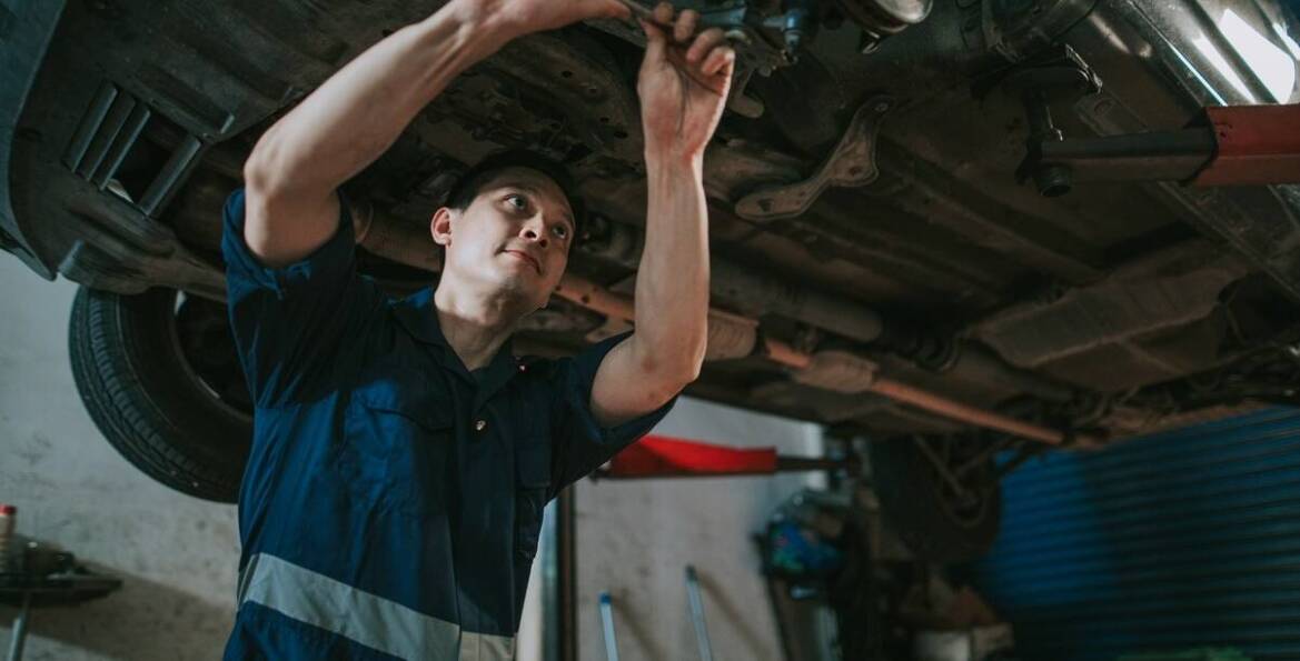 Montaż instalacji elektrycznej haka – co warto wiedzieć?