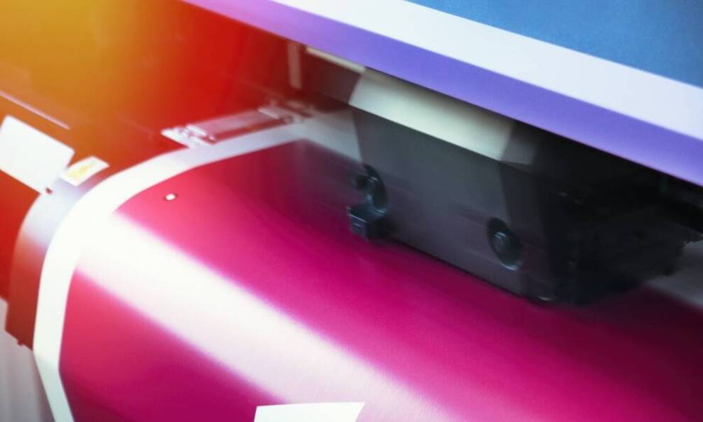 Wybór materiałów do produkcji rollupów – na co zwrócić uwagę?