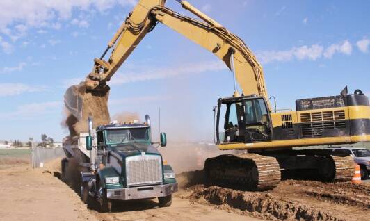 Wpływ usług transportowych na czas realizacji inwestycji budowlanych