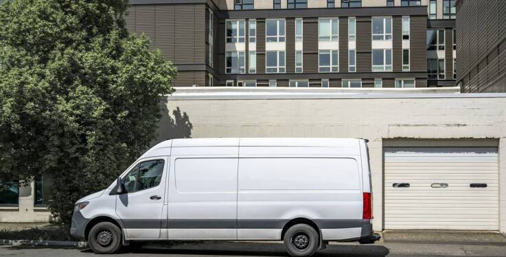 Szybka wymiana części zamiennych w mobilnym serwisie TIR - jakie są zalety?