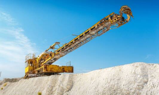 Jak prace budowlane wpływają na bezpieczeństwo infrastruktury górniczej?